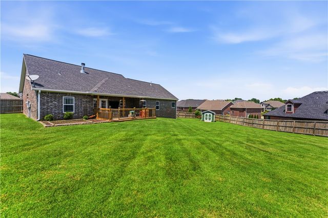 510 Hillsview Lane, Cave Springs, AR 72718