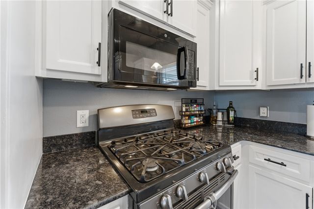 510 Hillsview Lane, Cave Springs, AR 72718