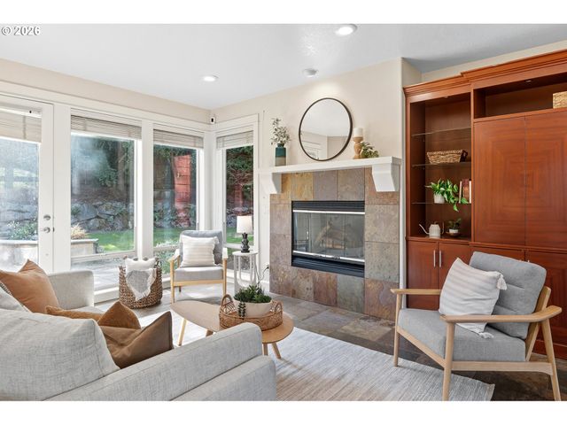 2909 Se LIBERTY Pl, Gresham, OR 97080