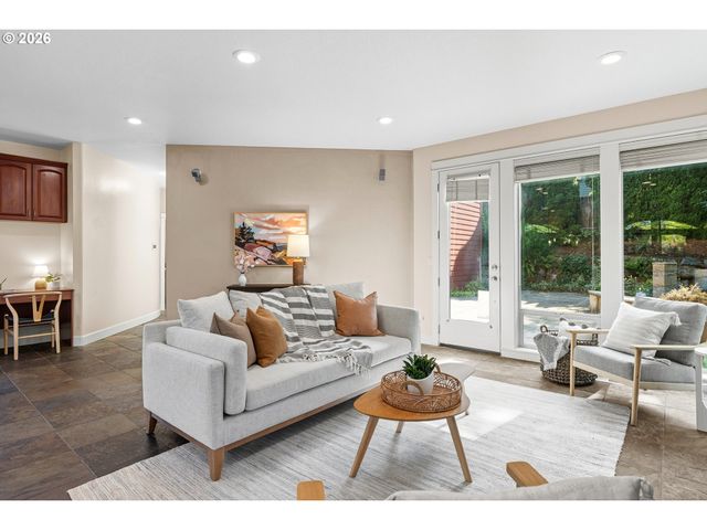 2909 Se LIBERTY Pl, Gresham, OR 97080