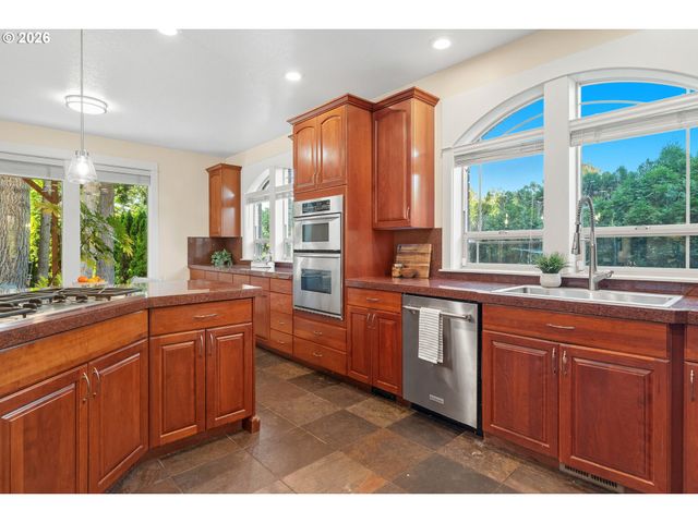 2909 Se LIBERTY Pl, Gresham, OR 97080