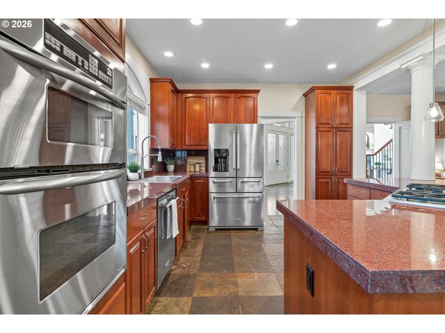 2909 Se LIBERTY Pl, Gresham, OR 97080