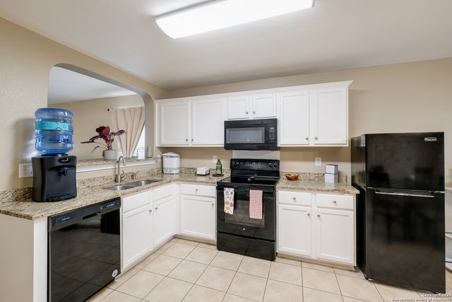 7311 Aphelion, San Antonio, TX 78252