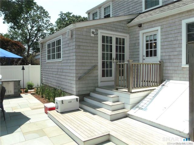 8 Lawson Drive, Madison, CT 06443