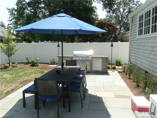 8 Lawson Drive, Madison, CT 06443