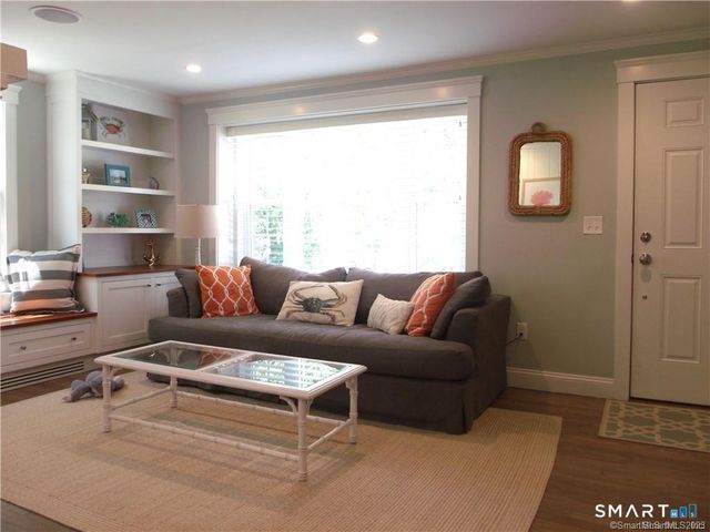 8 Lawson Drive, Madison, CT 06443