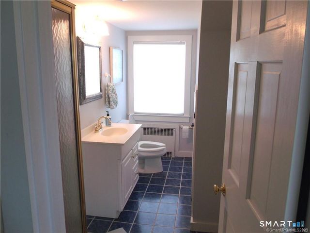 8 Lawson Drive, Madison, CT 06443