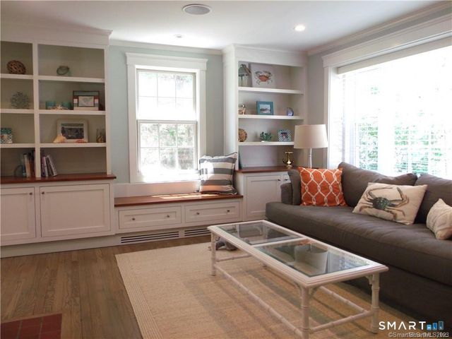 8 Lawson Drive, Madison, CT 06443