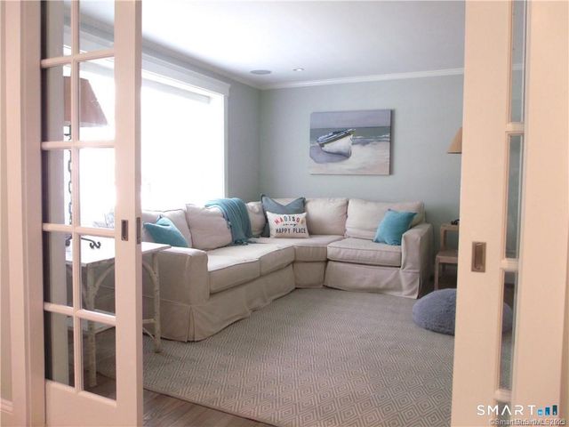 8 Lawson Drive, Madison, CT 06443