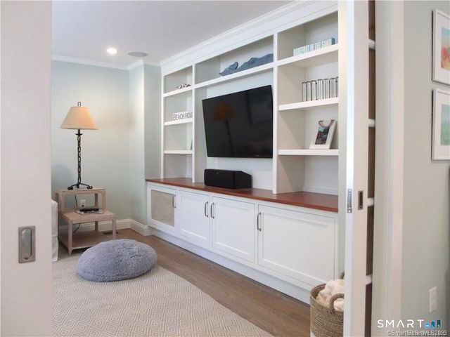 8 Lawson Drive, Madison, CT 06443