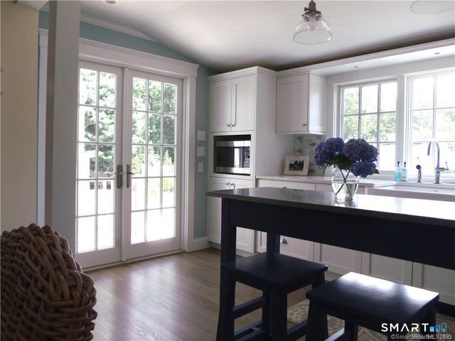 8 Lawson Drive, Madison, CT 06443
