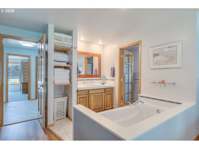 55471 RICHARD Way, Bend, OR 97707