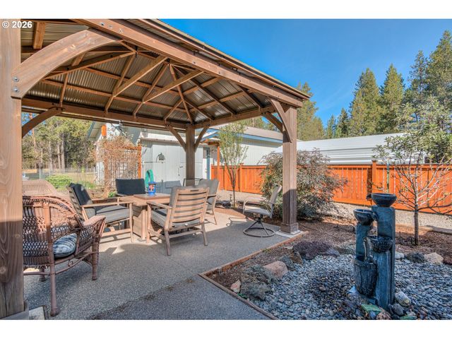 55471 RICHARD Way, Bend, OR 97707