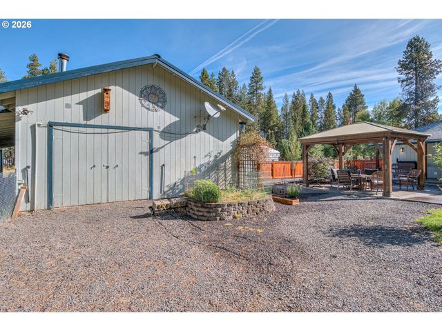 55471 RICHARD Way, Bend, OR 97707