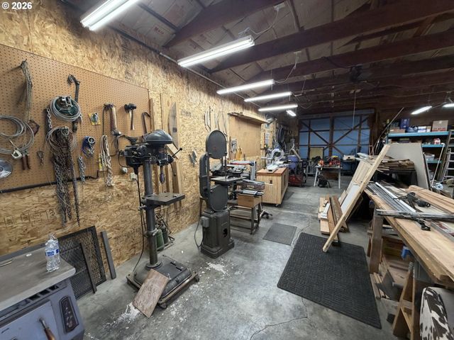 55471 RICHARD Way, Bend, OR 97707