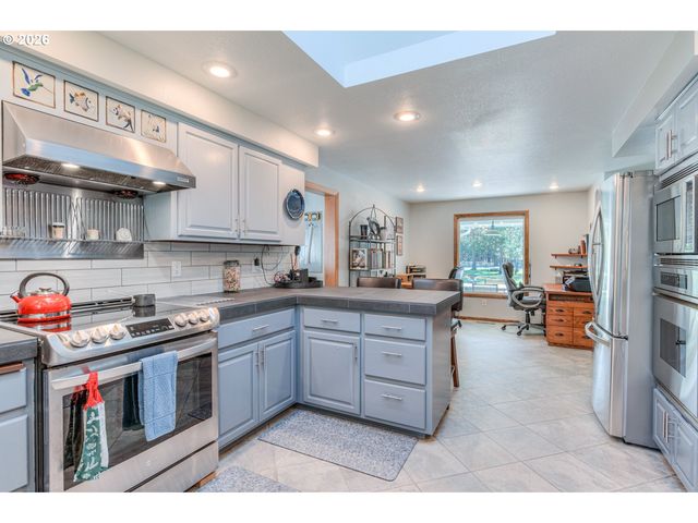 55471 RICHARD Way, Bend, OR 97707