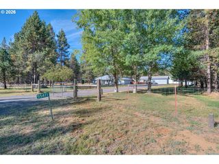 55471 RICHARD Way, Bend, OR 97707