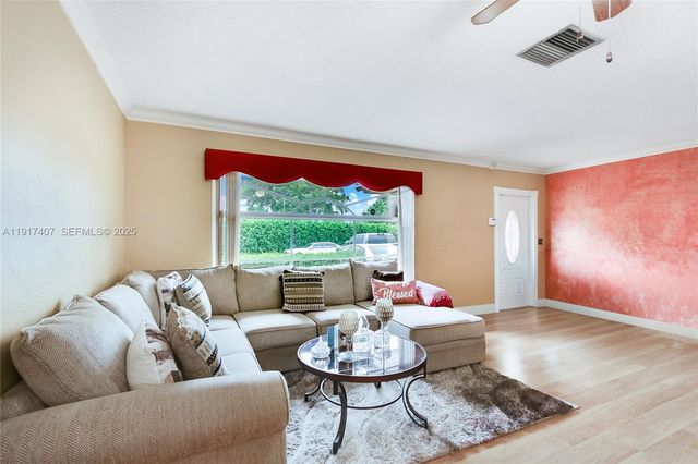 7100 NW 99th Ave, Tamarac, FL 33321