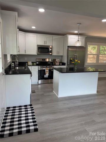 1812 Riveria Drive, Shelby, NC 28150