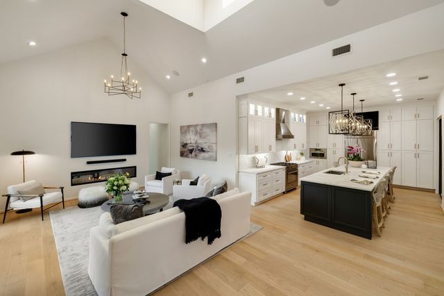 5609 Bent Creek Trail, Dallas, TX 75252