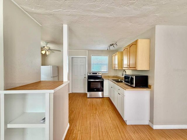 5612 18TH AVENUE S, St Petersburg, FL 33707