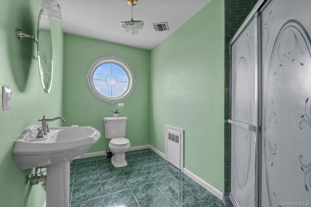 268 Gordon Place, Freeport, NY 11520