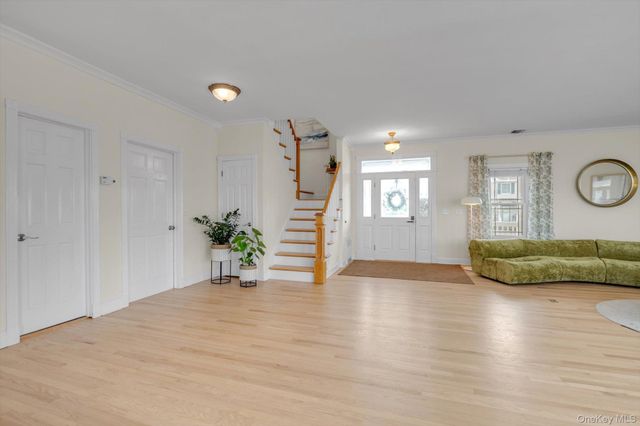 268 Gordon Place, Freeport, NY 11520