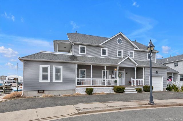 268 Gordon Place, Freeport, NY 11520