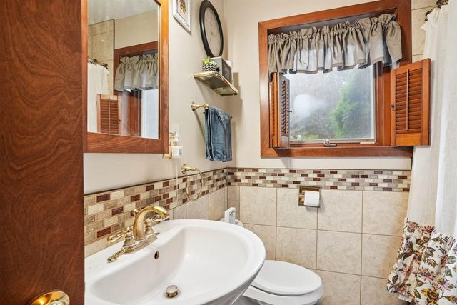 160 Norfolk Road, Waterloo, IA 50701