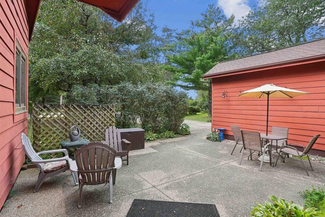 160 Norfolk Road, Waterloo, IA 50701
