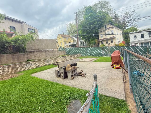 87 Alexander 1, Yonkers, NY 10704