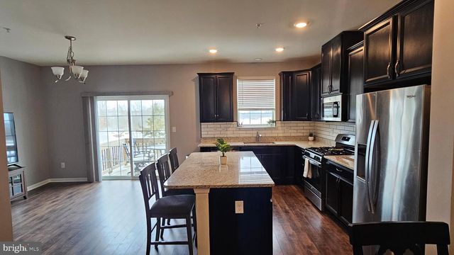 202 POND VIEW CT, Quakertown, PA 18951