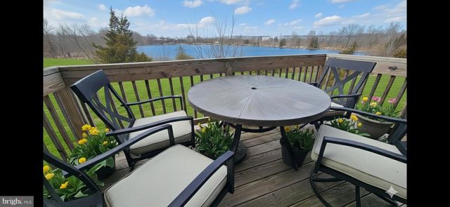 202 POND VIEW CT, Quakertown, PA 18951