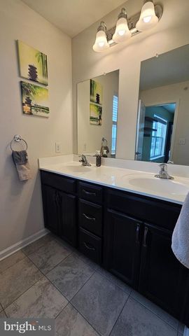 202 POND VIEW CT, Quakertown, PA 18951