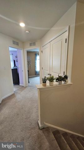 202 POND VIEW CT, Quakertown, PA 18951