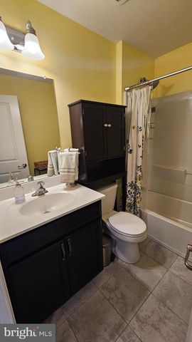 202 POND VIEW CT, Quakertown, PA 18951