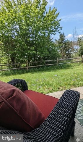 202 POND VIEW CT, Quakertown, PA 18951