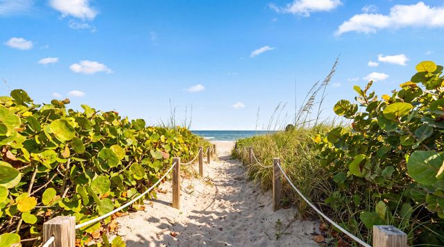 2774 S Ocean Boulevard 206, Palm Beach, FL 33480