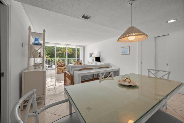 2774 S Ocean Boulevard 206, Palm Beach, FL 33480