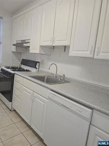 2345 Linwood Avenue 1A, Fort Lee, NJ 07024