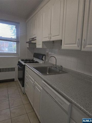 2345 Linwood Avenue 1A, Fort Lee, NJ 07024