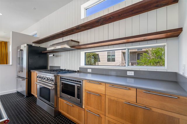 5334 Sendero Hills PKWY, Austin, TX 78724