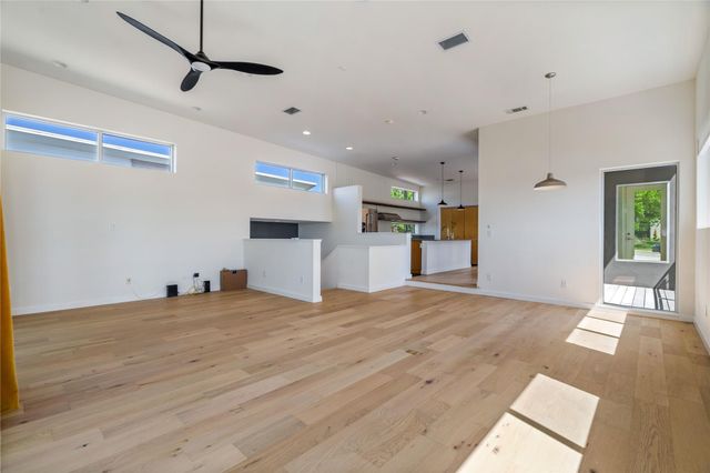 5334 Sendero Hills PKWY, Austin, TX 78724