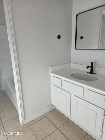 12378 Blazing Star Lane, Victorville, CA 92392