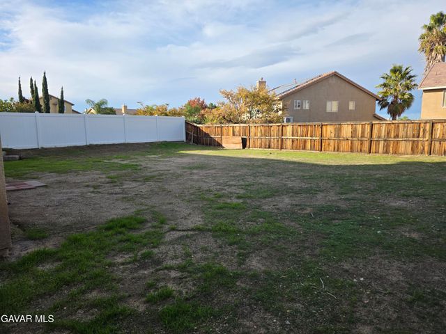 12378 Blazing Star Lane, Victorville, CA 92392