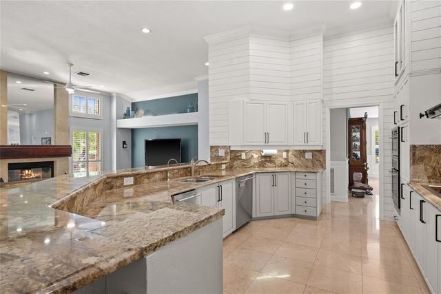 6329 W MACLAURIN DRIVE, Tampa, FL 33647