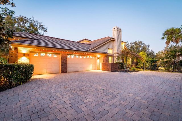 6329 W MACLAURIN DRIVE, Tampa, FL 33647