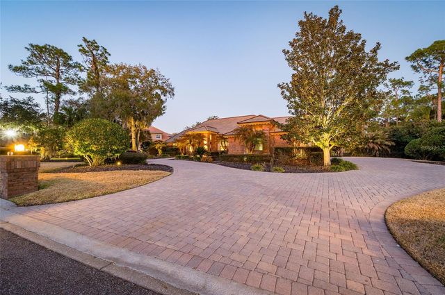 6329 W MACLAURIN DRIVE, Tampa, FL 33647