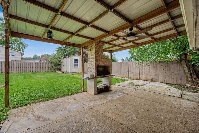 8132 Philadelphia Drive, Fairborn, OH 45324