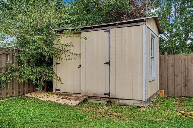 8132 Philadelphia Drive, Fairborn, OH 45324